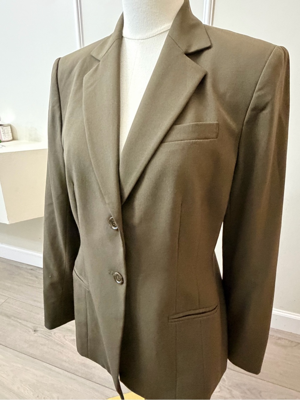 Jones New York Olive Suit Blazer with Notched Lapel - Picture 2 of 9